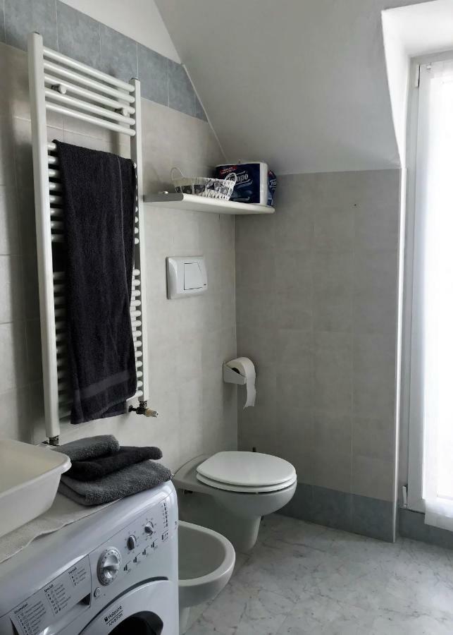 La Magnolia Apartments Violet 代森扎诺-德尔加达 外观 照片