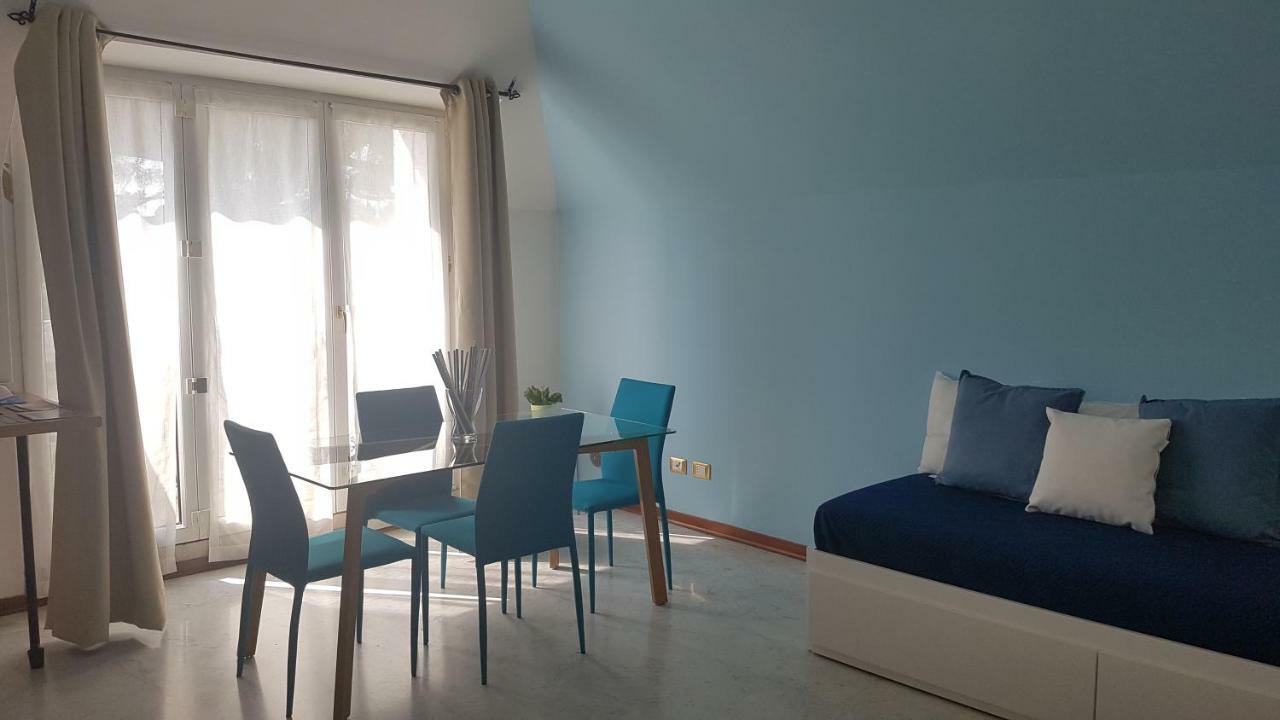 La Magnolia Apartments Violet 代森扎诺-德尔加达 外观 照片